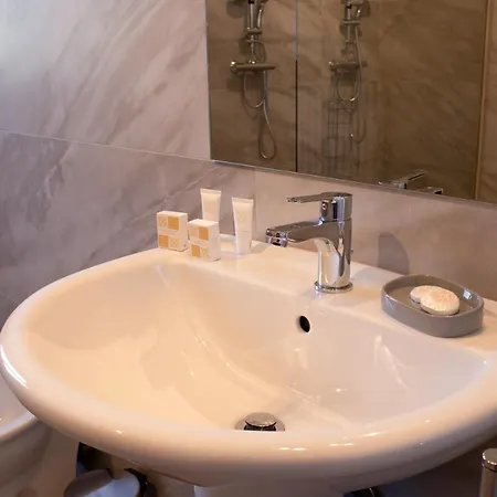 Casale San Sabino Hotel *